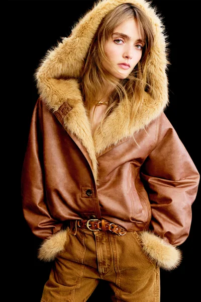 Look 16